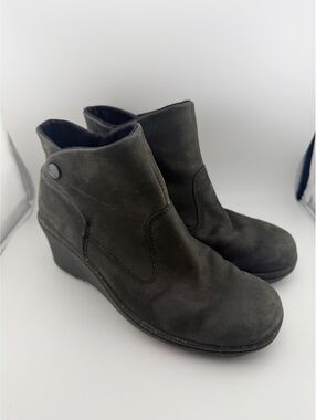 Keen Akita Wedge Ankle Boots, Pull On